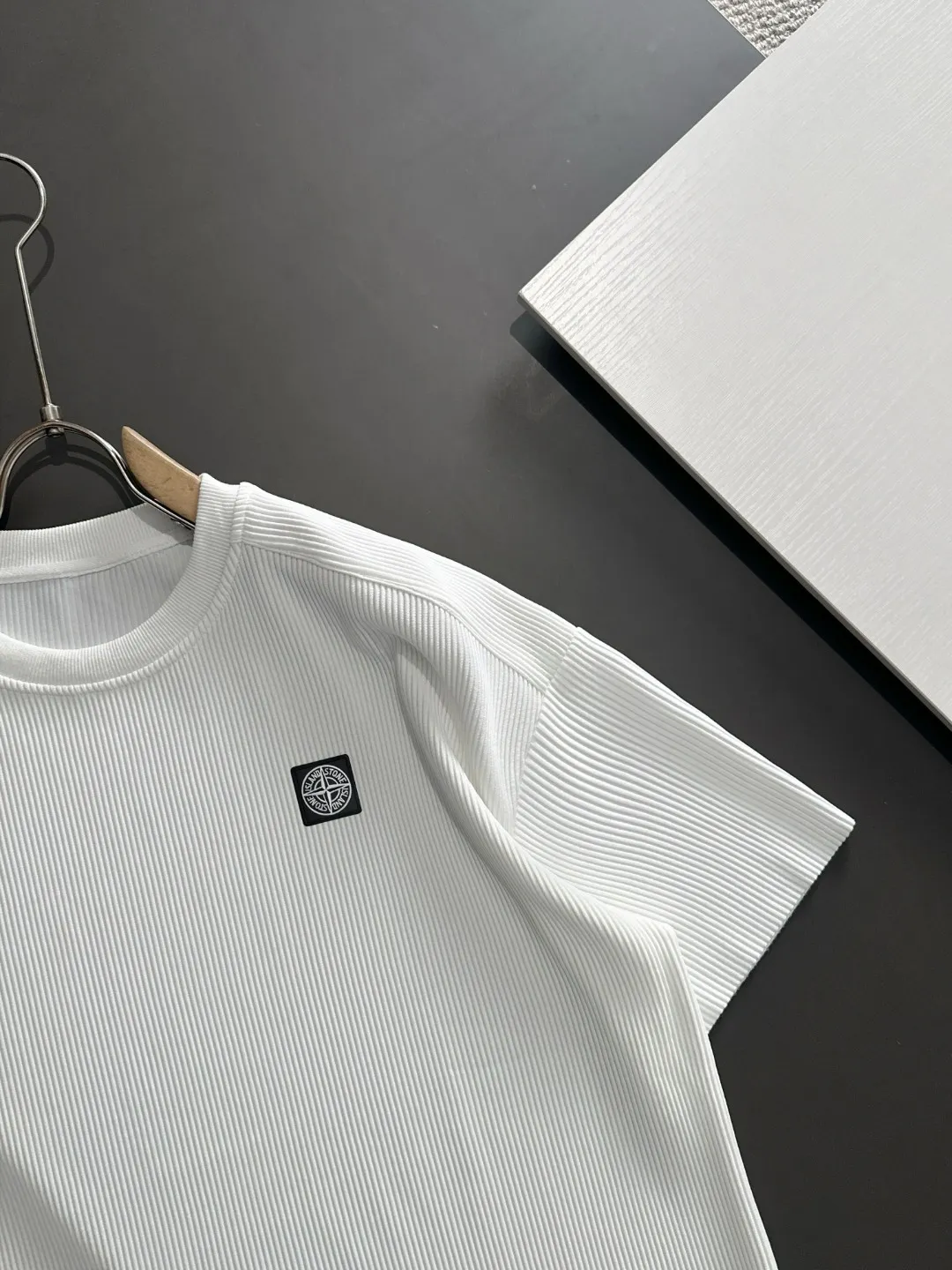 Next day shipping P460 Stone lsland/stone island high quality 2025 spring and summer new casual heavy industry suit exclusively developed by yb! High quality production! Imported custom-made fabrics for foreign orders, with high breathability and comfort, impeccable details, brand element design concept, delicate and soft feel! It presents a casual cut and the upper body shape is great! On sale simultaneously on the official website! From a high-end men's positioning brand, the low-key luxury taste is irresistible! Exquisite workmanship and impeccable quality! The overall style is simple, fashionable and timeless, fully meeting the requirements of stylish and tasteful dressing! Size: M-XXXL